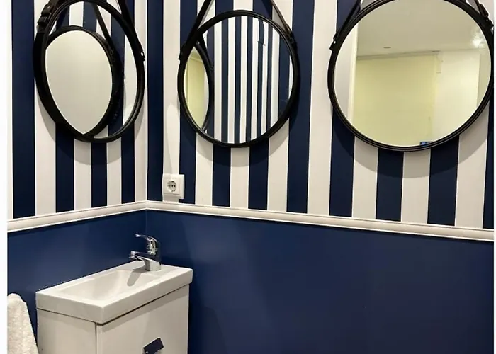 Enjoy A Beautiful Sunset In Apartamento Porto