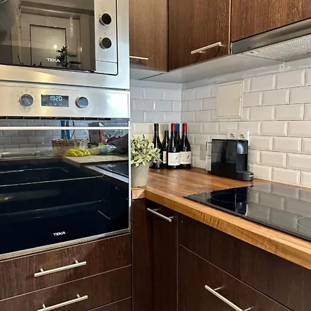 Enjoy A Beautiful Sunset In 포르투