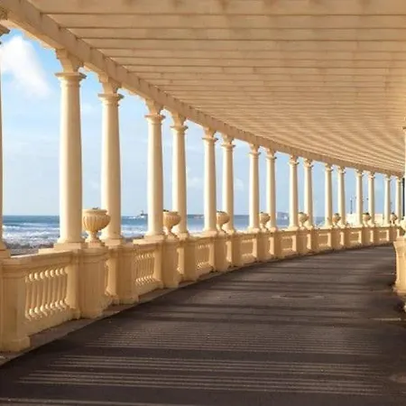 Enjoy A Beautiful Sunset In Daire Porto
